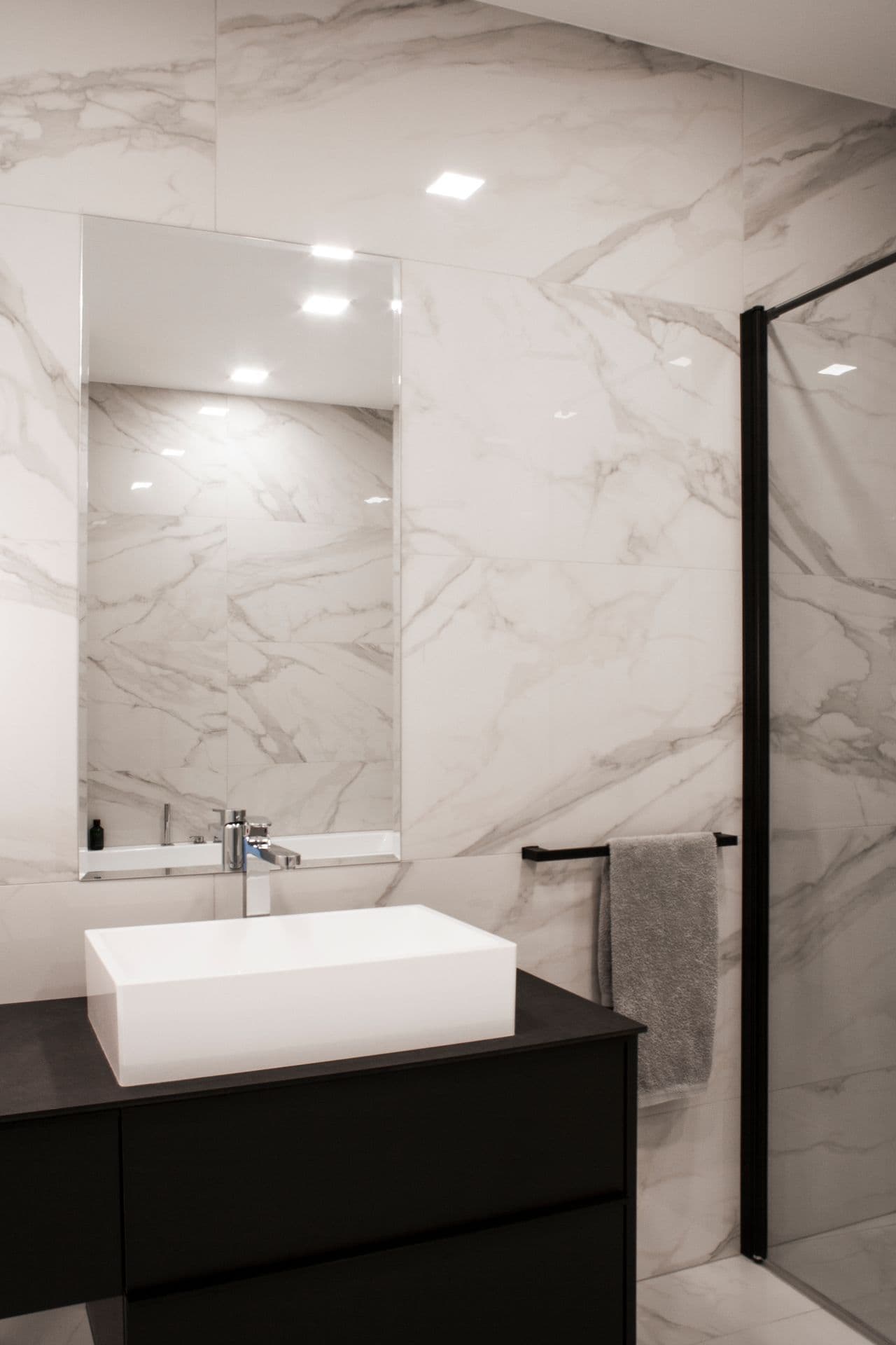 APARTAMENTAI Marmuro akcentai - 001.jpg