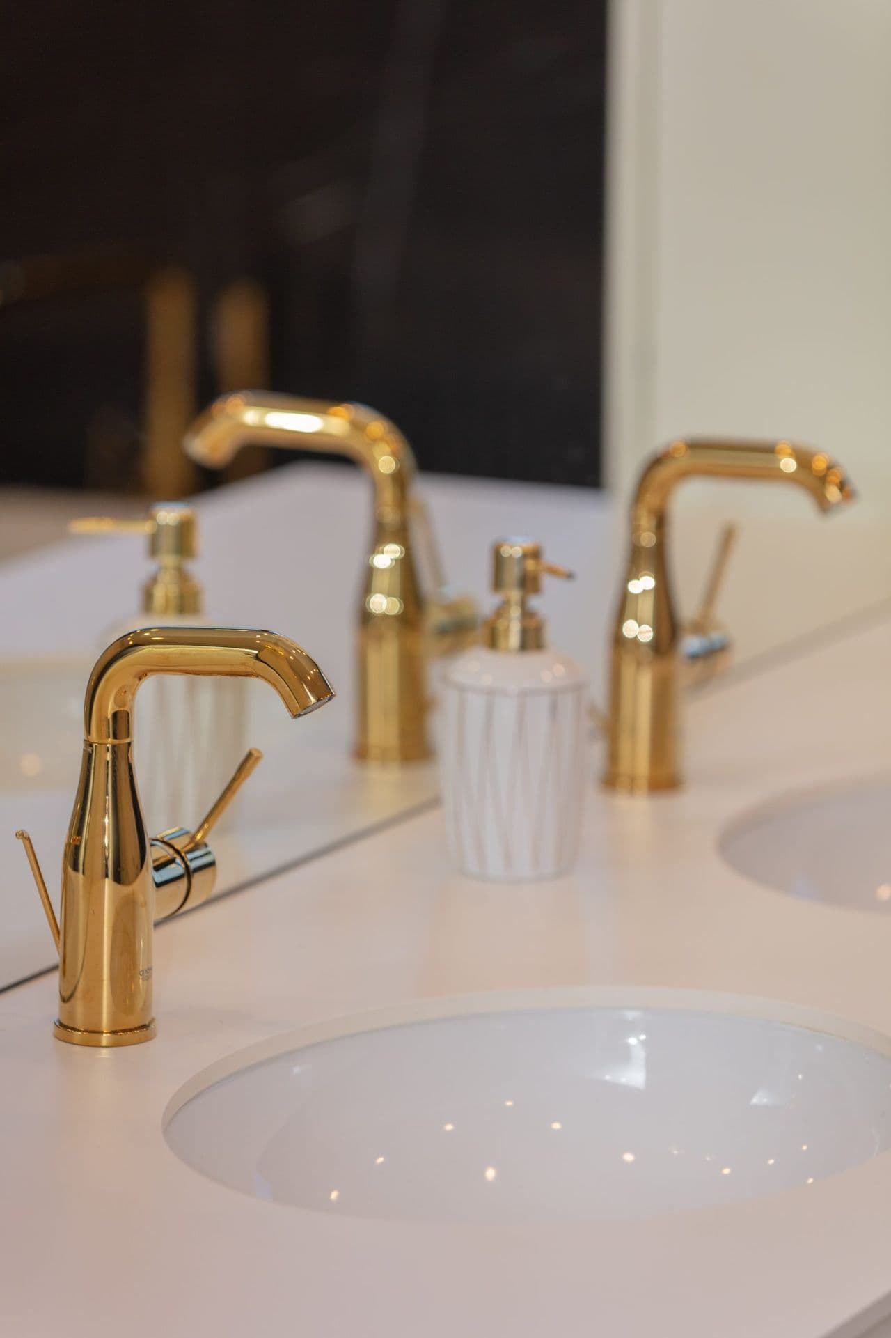 Violetinė moderni klasika - 023.jpg