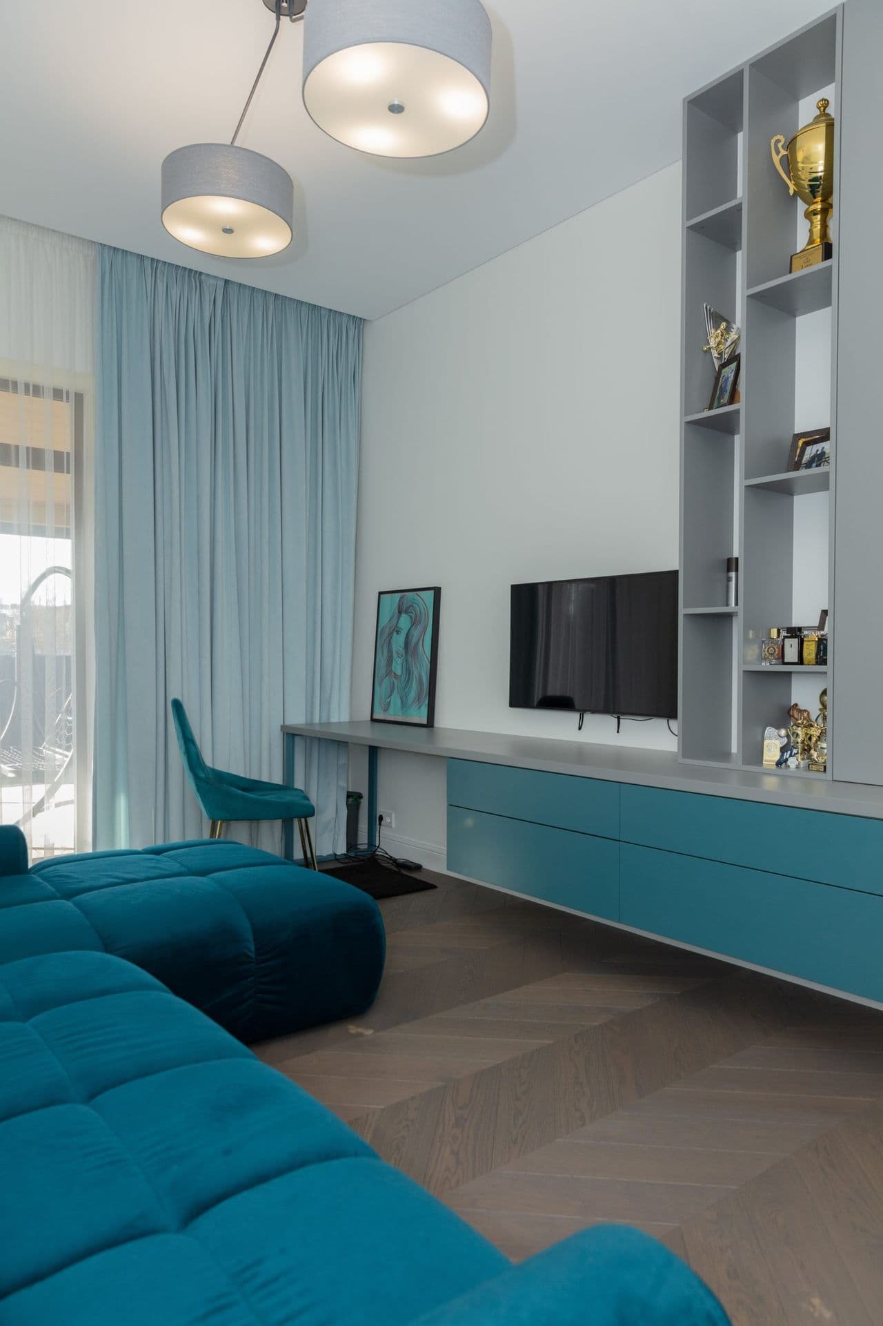 Violetinė moderni klasika - 024.jpg